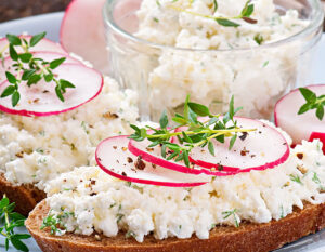 TUZLU LOR PEYNİRİ 1 KG